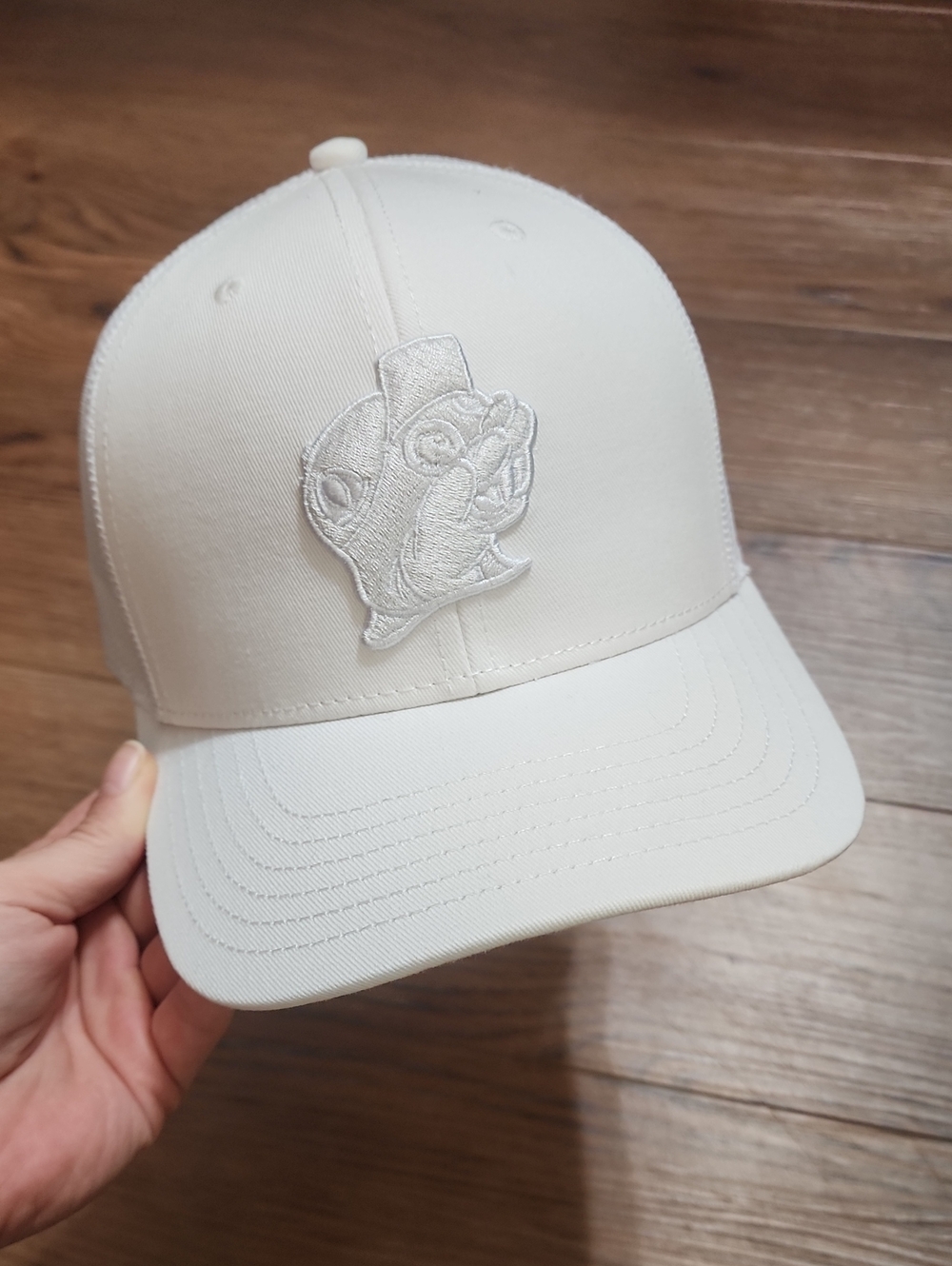 Bucees Women's Trucker Hat